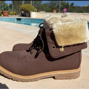 Women’s Fur Lined Winter Boots